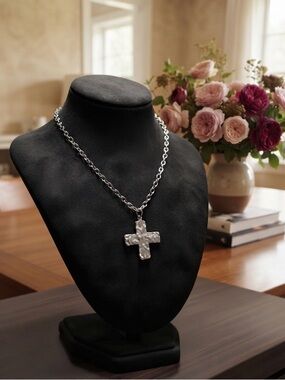 Cross Pendant Necklace